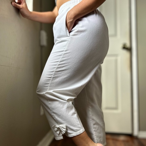 Salem Strait Bow Capris - Picture 4 of 7